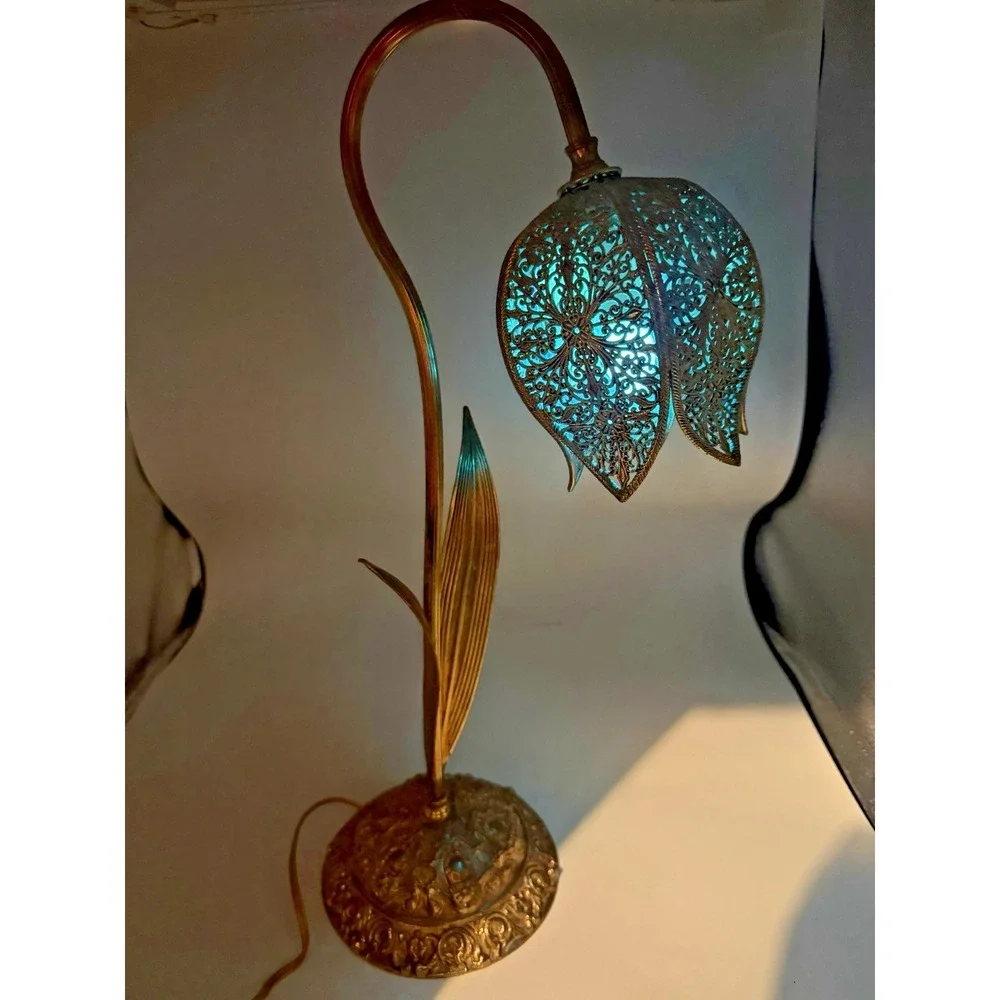 Vintage Tulip Flower Filigree Metal Table Lamp Antique Gold Tone Boho Heyco